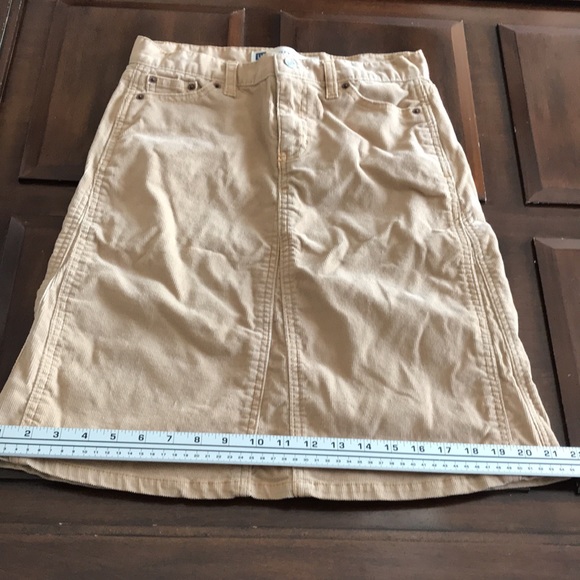 Women’s size 4 tan gap jeans corduroy skirt - Picture 6 of 8